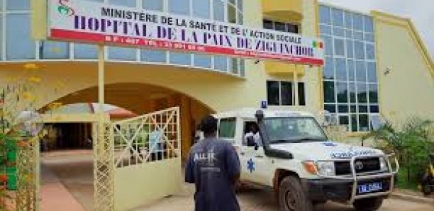 Ziguinchor : Les travailleurs de l’hôpital de la paix en grève