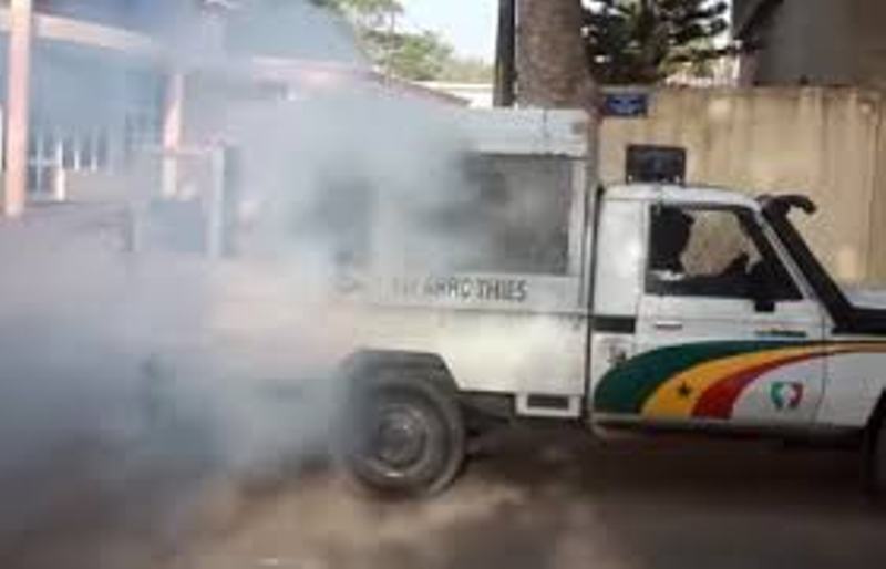 Fermeture provisoire des mosquées à Dakar : bataille rangée entre forces de l’ordre et fidèles à Guinaw Rail