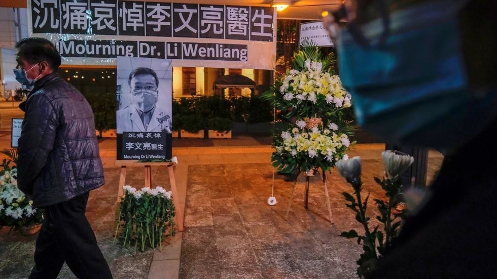 Coronavirus: le 1er médecin à avoir lancé l’alerte en Chine réhabilité à titre posthume