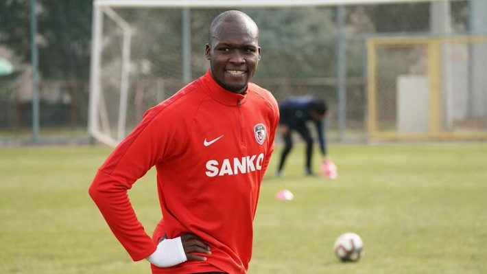 Paris : Moussa Sow raconte sa vie de confiné !