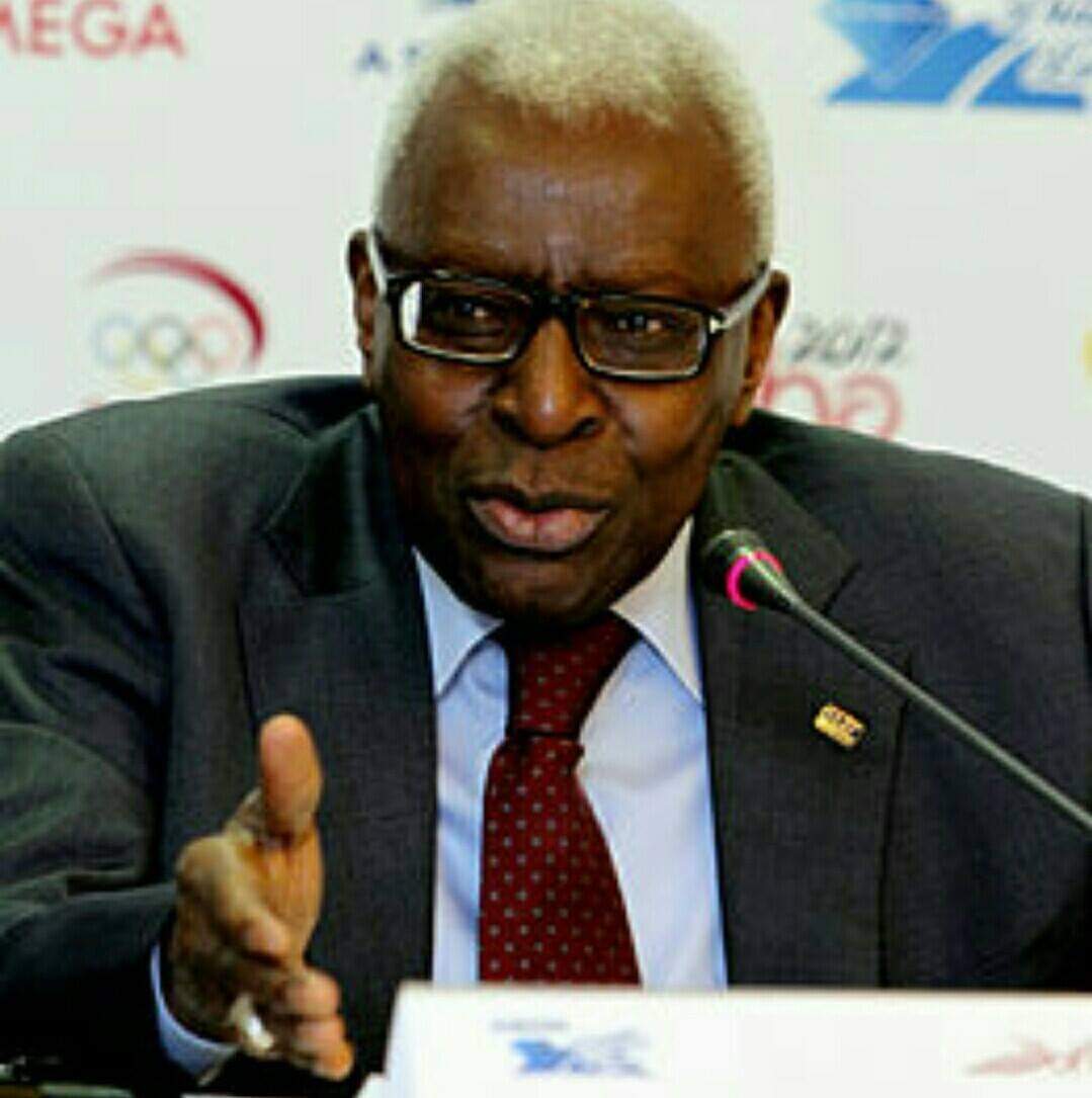 Retour au bercail: Lamine Diack a reçu son passeport