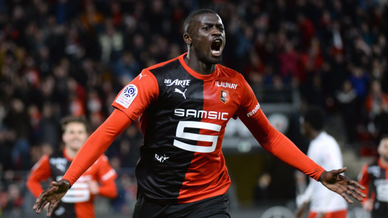 Football : Mbaye Niang change d’agent