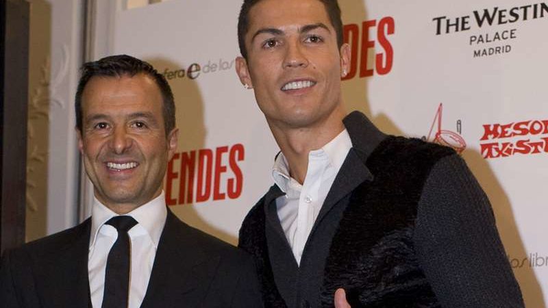 Mercato – PSG : Jorge Mendes décide de prendre les choses en main pour Cristiano Ronaldo !