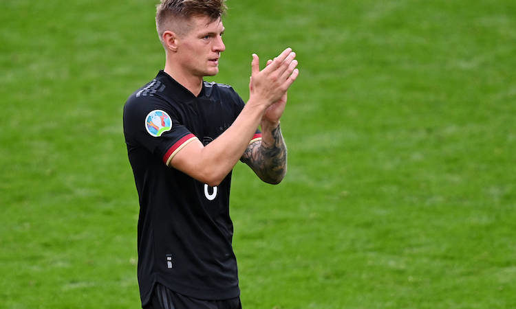 FOOTBALL: Kroos quittera l’équipe allemande
