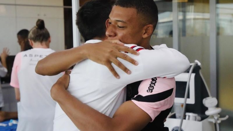 Football : 《welcom to paris 》 le message de Mbappé à Méssi !