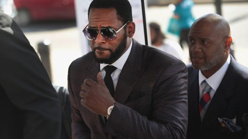 Avec dix chefs d’accusation, R. Kelly est très mal engagé